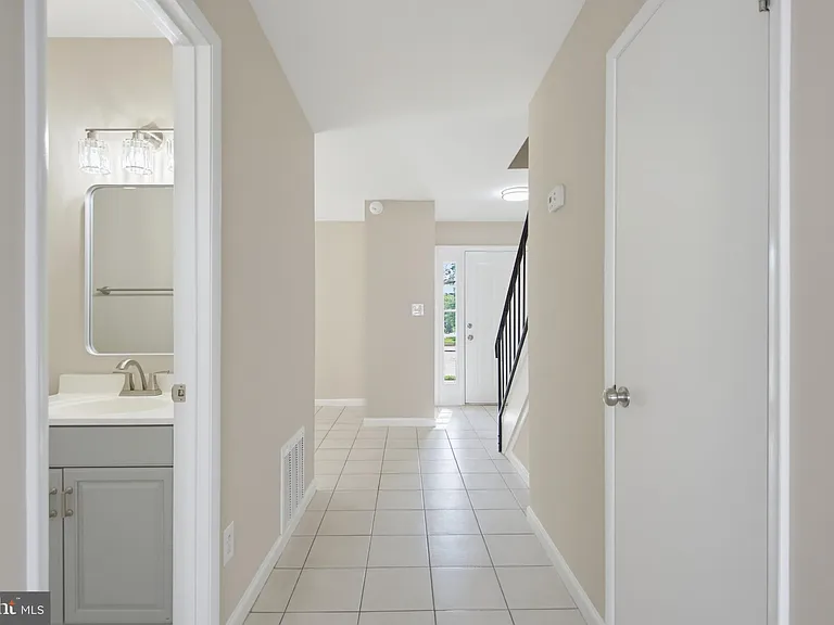 744 Cordell Way — Photo 17