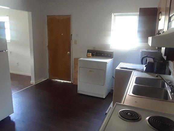 4th image of 3012 & B Vincent Ave #A