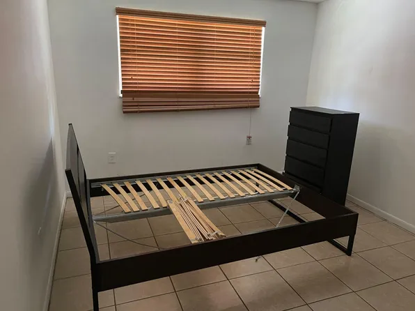 1000 SW 8th St, Hallandale Beach, FL 33009