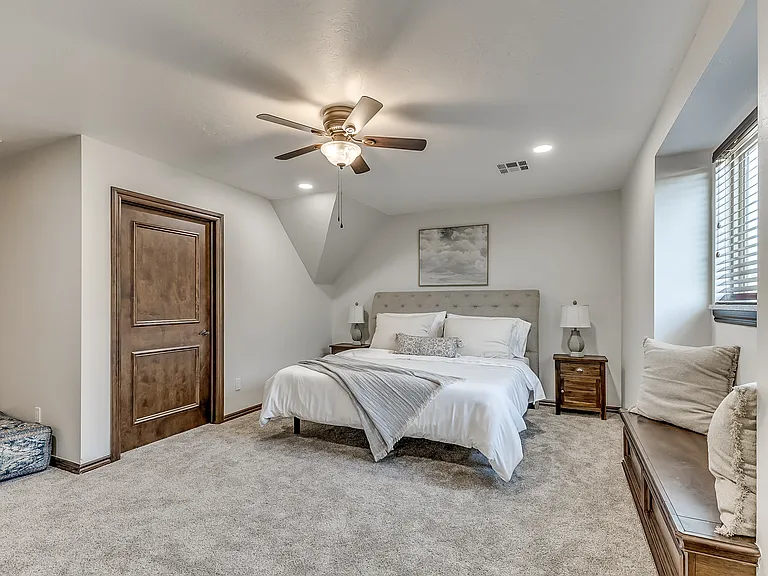 11804 Volterra Way — Photo 12
