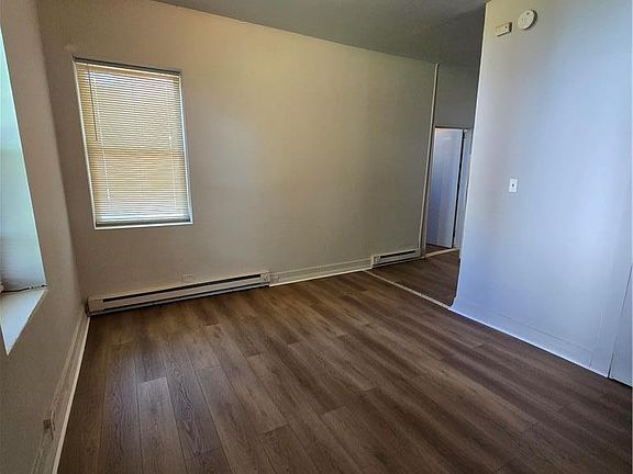 4th image of 713 W Gordon St #4