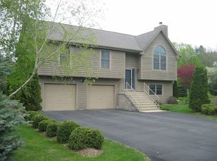 W260 Vista Dr, Oconomowoc, WI 53066