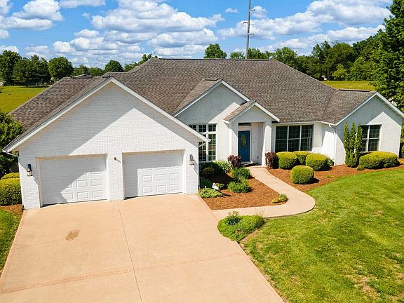 2nd image of 2710 Turnberry Dr