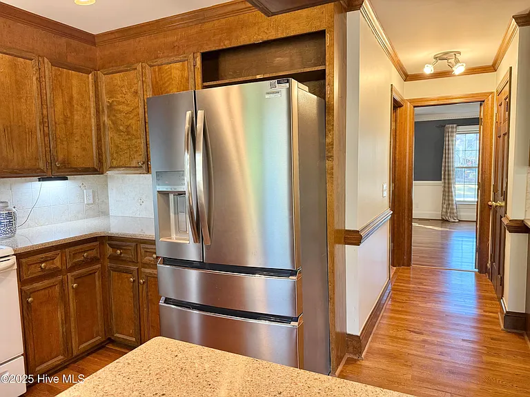 703 Daventry Dr — Photo 38