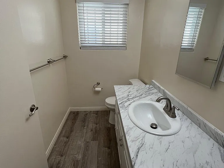 5953 Atlantic Ave — Photo 9
