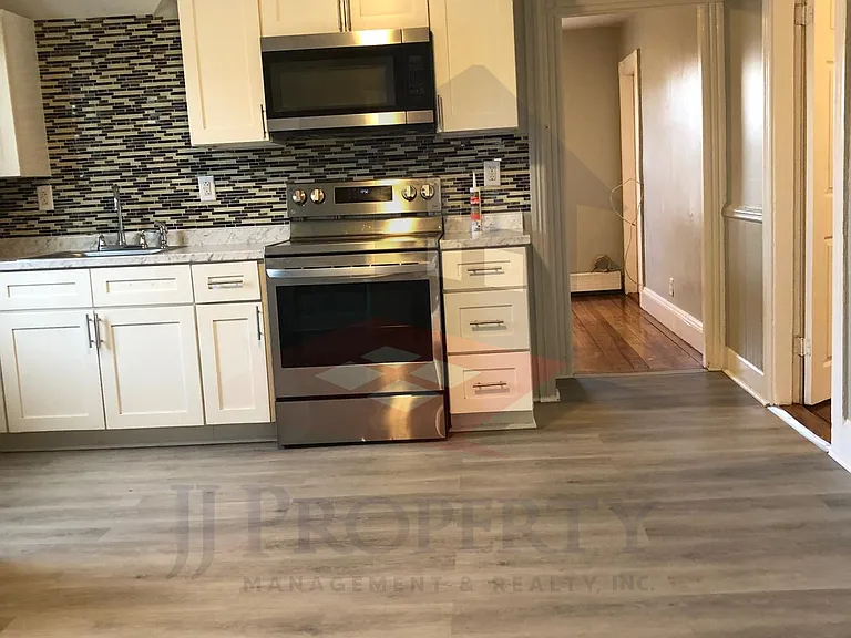 46 Harvest St #3 — Photo 3