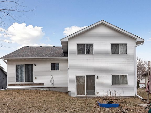 5th image of 10945 Able St NE