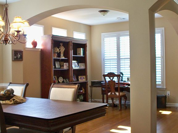 Dining to Living Rm/Hardwood