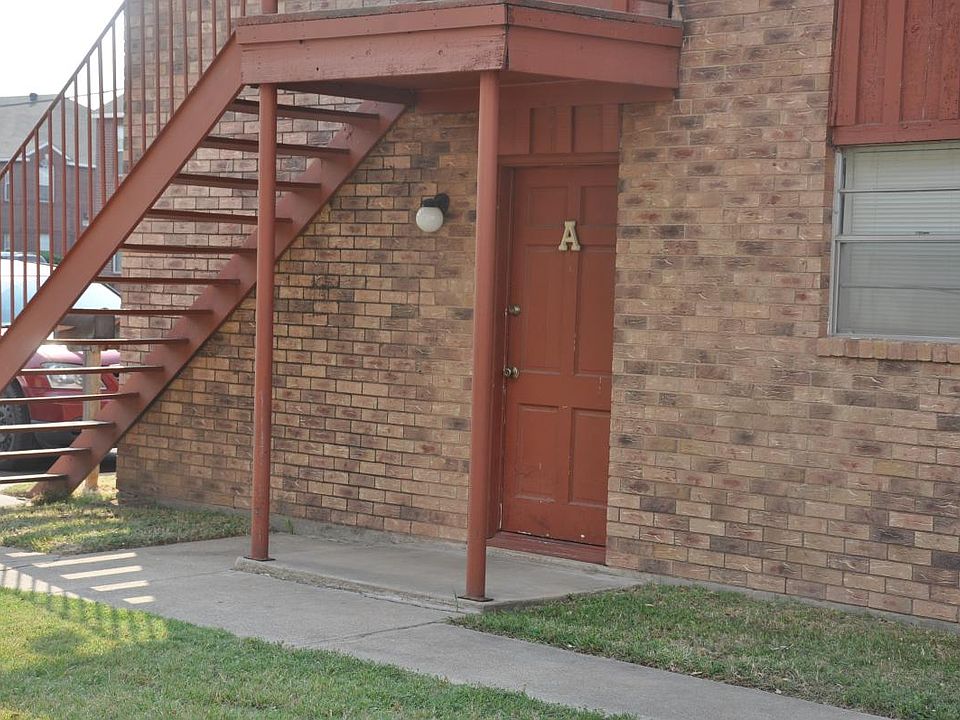 1st image of 412 1st St APT A