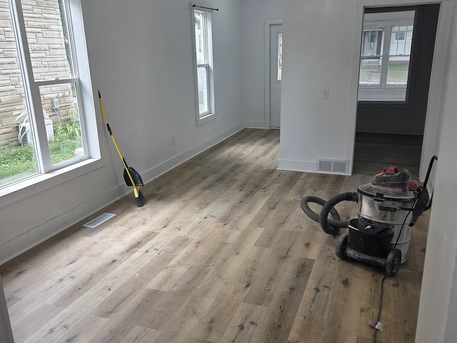 3 bed, 1200 sqft, $1,600 — Photo 3