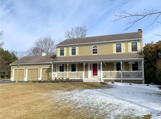 24 Tamarack Cir, North Kingstown, RI 02852
