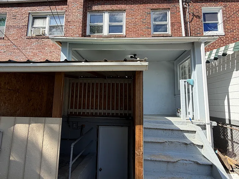 1353 Cambria St — Photo 16