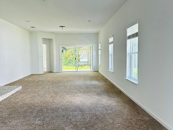 3rd image of 216 Wineberry Ln