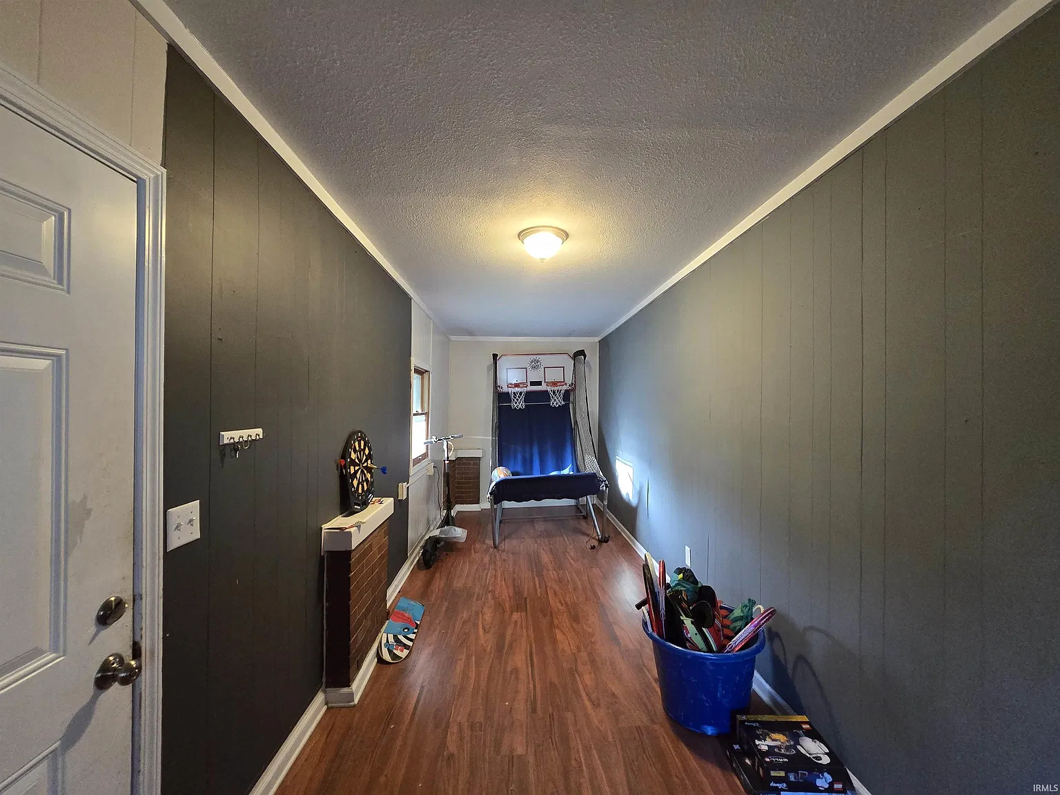 4 bed, 2.0 bath, 1897 sqft, $1,800 — Photo 3