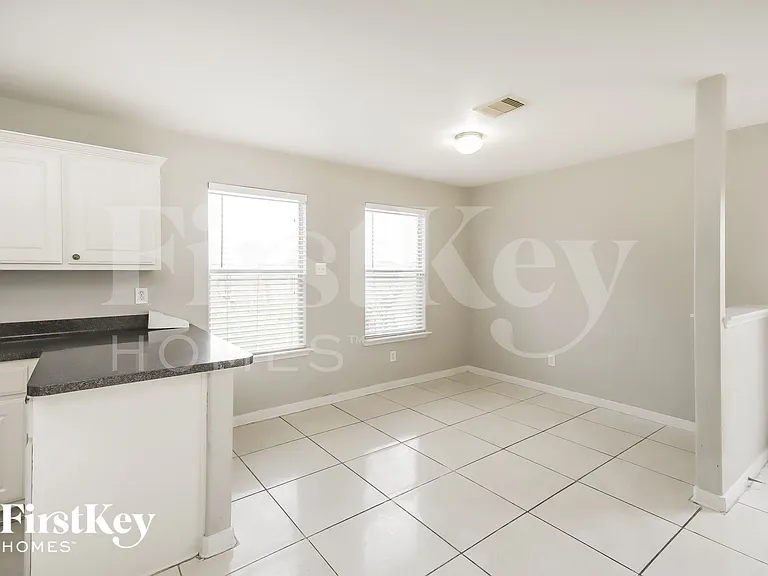 7202 Nettle Springs Ct — Photo 4