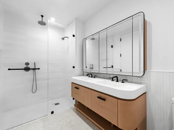 480 Kent Avenue image 6 of 18