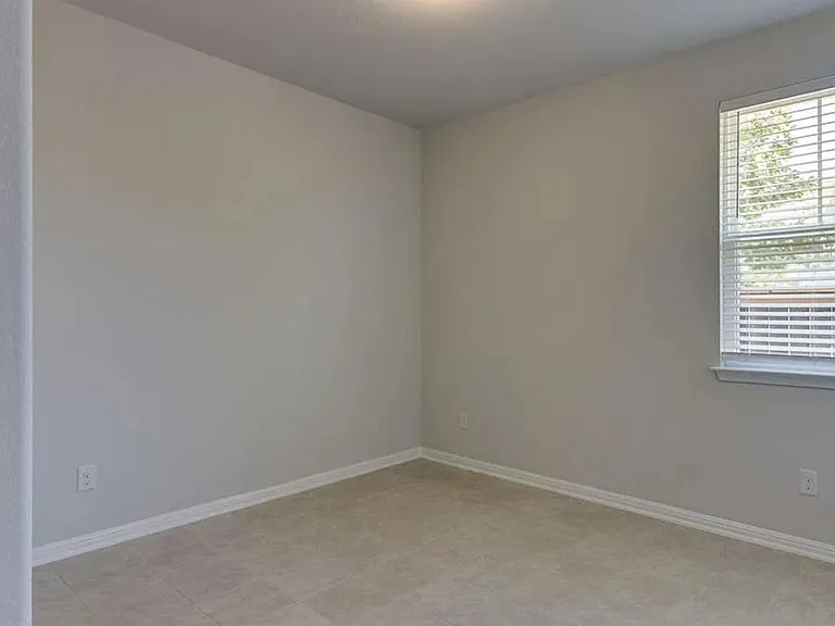 240 La Escalera Dr — Photo 22