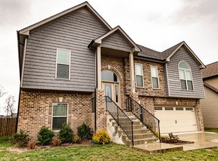 1112 Hilliard Ln, Clarksville, TN 37042