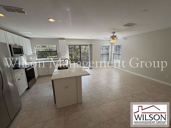 3rd image of 5210 Windsor Lake Cir