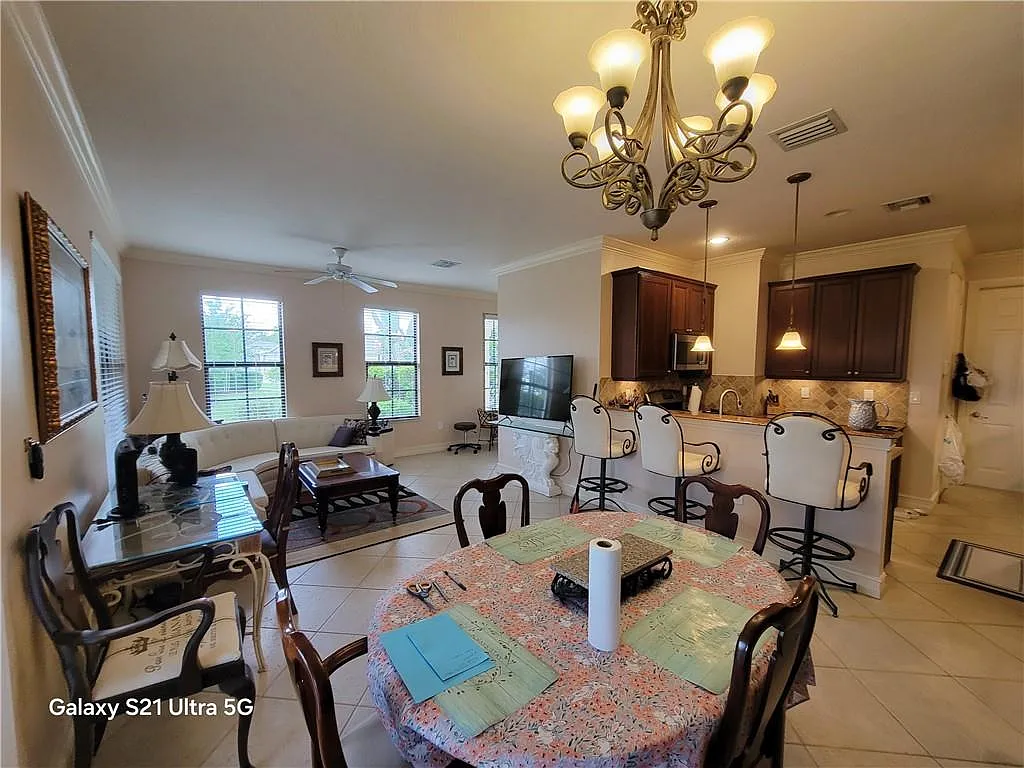 6095 Bella Rosa Ln — Photo 3