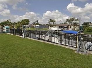 1321 SW 55th Ave, Plantation, FL 33317