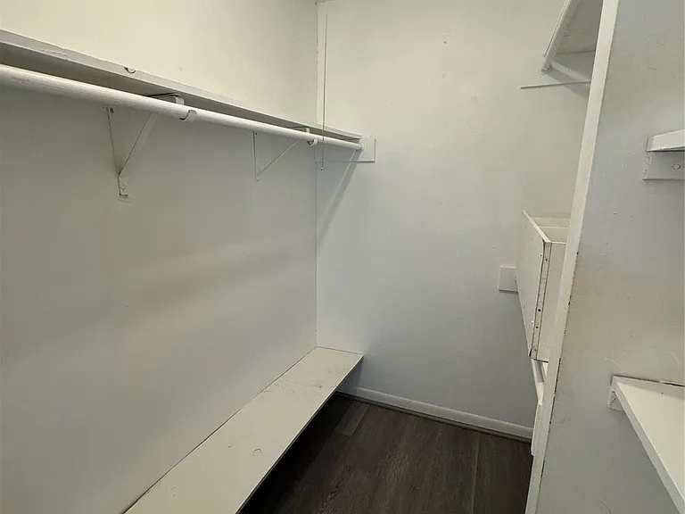 9330 Tooley Dr — Photo 13