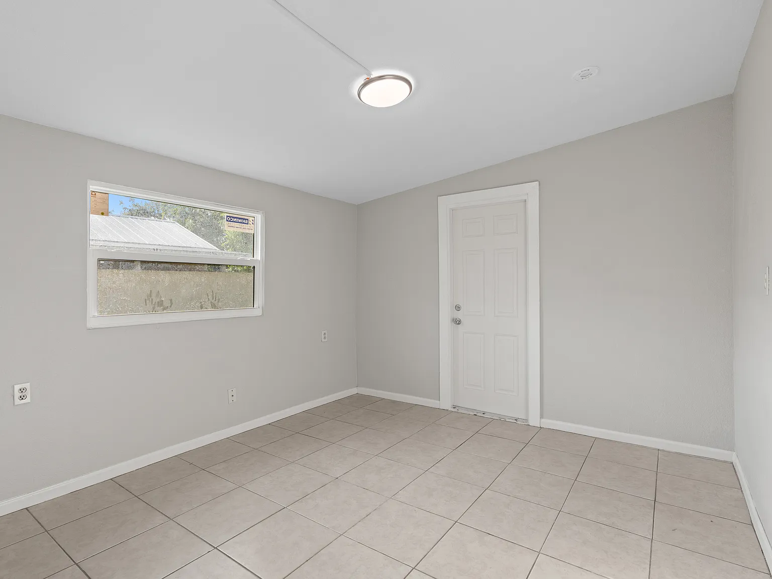 3 bed, 1150 sqft, $2,000 — Photo 2