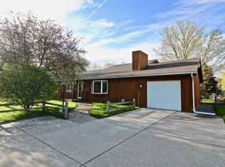 2223 Wiggins Rd, Fenton, MI 48430