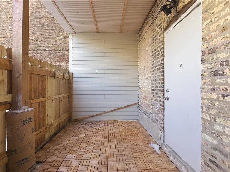 1338 W Irving Park Rd #1 — Photo 11