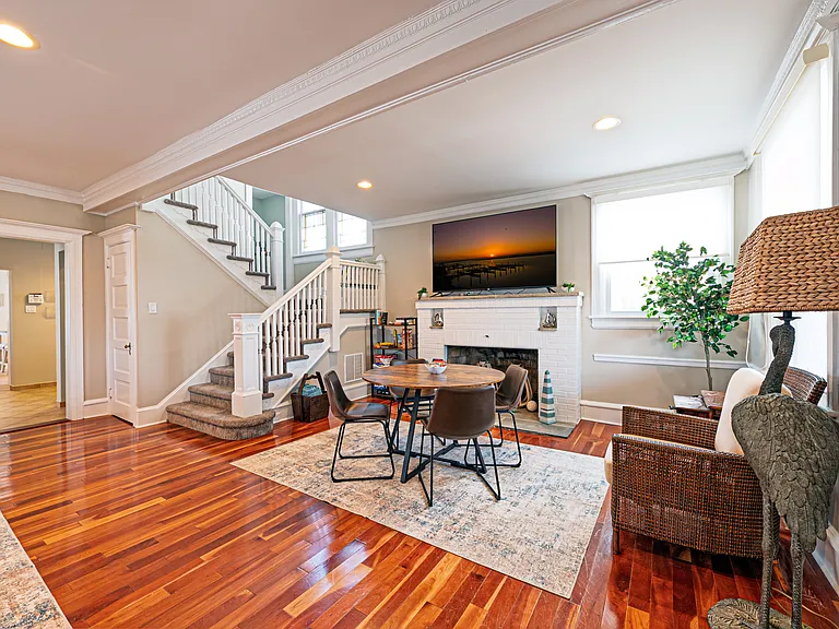 128 Ridgeway Ave — Photo 8