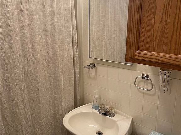 5th image of 4529 Garfield St