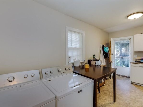 lexington-kentucky-2093667214 picture