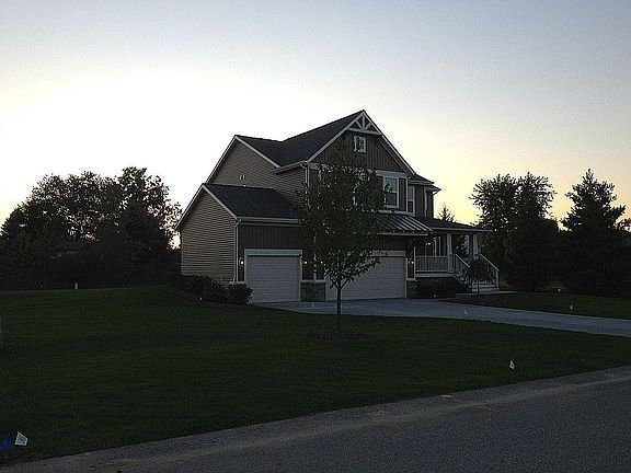 4th image of 7247 Silver Meadow Dr NE