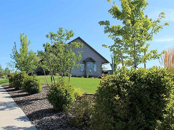 3rd image of 318 Panorama Dr