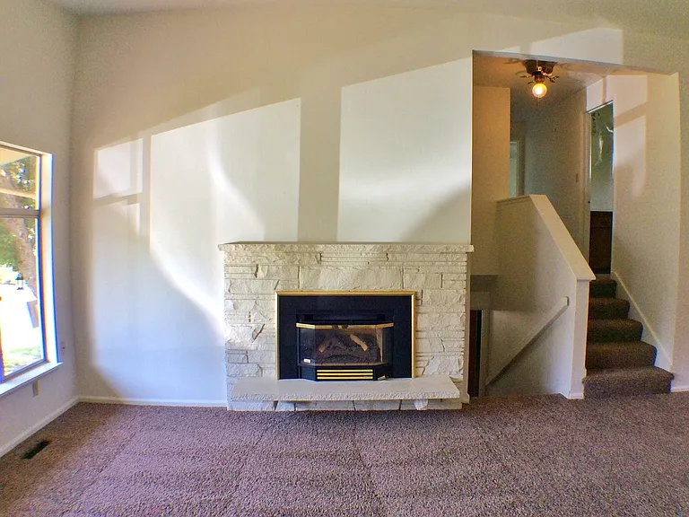 15220 NE 3rd Pl — Photo 4