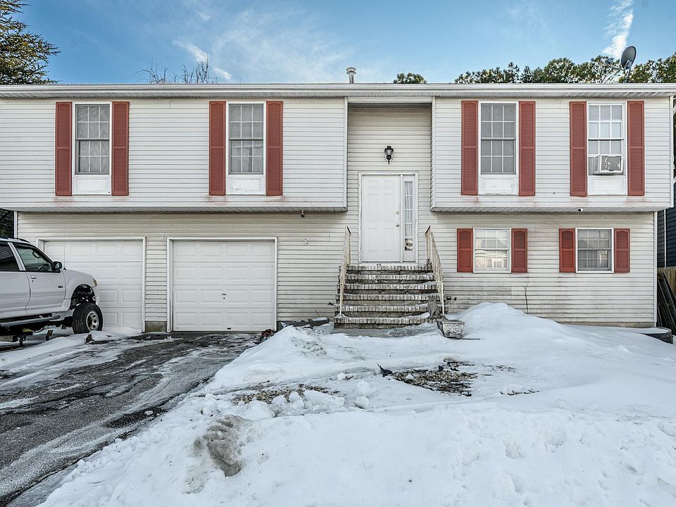 1st image of 33 Compass Ln