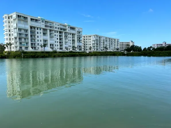 7930 Sun Island Dr S APT 302, South Pasadena, FL 33707