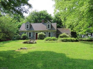 2 Hickory Hollow Ln, Blairstown, NJ 07825
