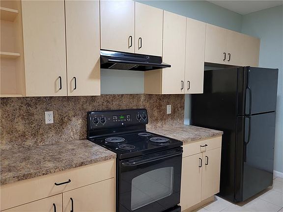 4th image of 3569 Forest Hill Blvd APT 117