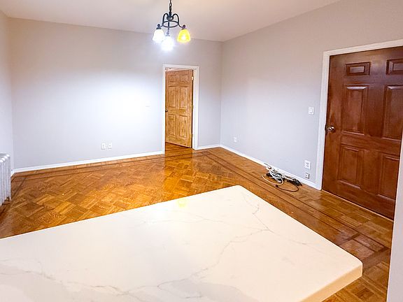 4th image of 28-29 38th St #1