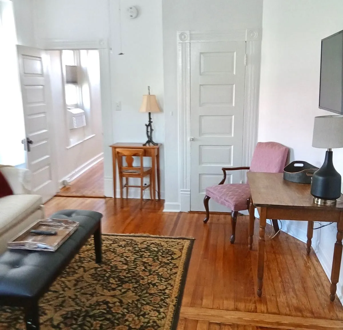 512 Queen St — Photo 2