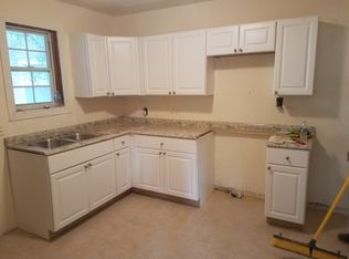 650 Chestnut Dr, Jacksonville, FL 32208