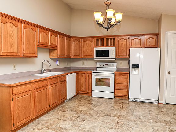 5th image of 2501 Keller Ct