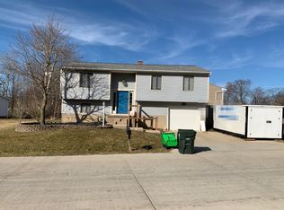 9959 Windjammer Trl, Aurora, OH 44202