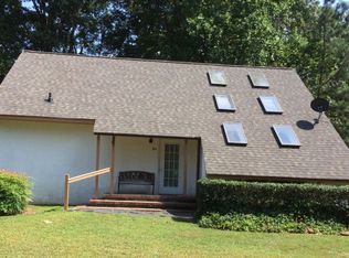 160 Sandlin Dr, White Stone, VA 22578