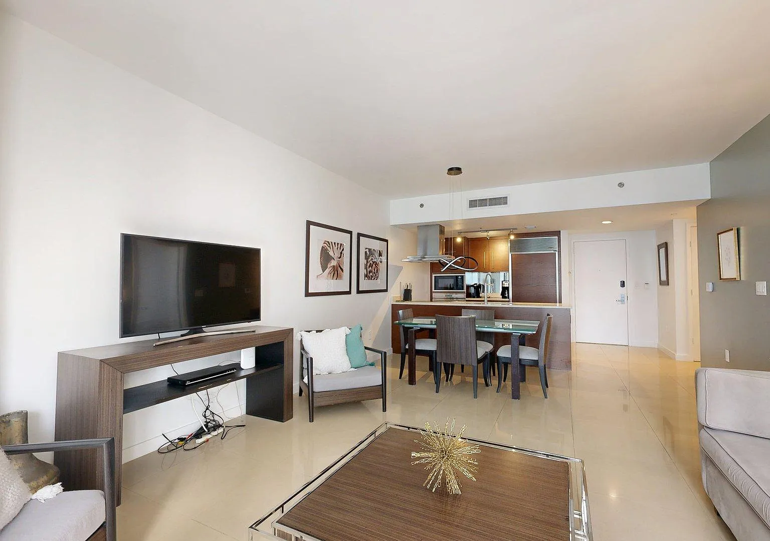 1 bed, 842 sqft, $6,000 — Photo 4