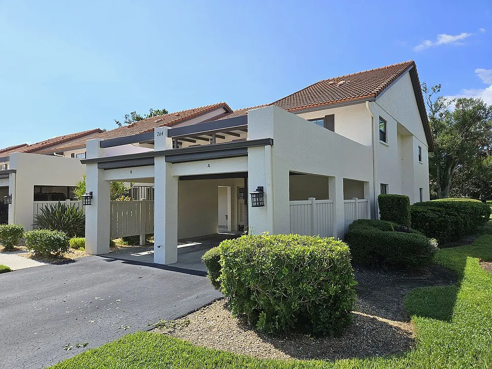 764 Avenida Estancia #206-B