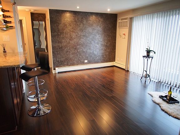 5th image of 7434 W 111th St APT 806
