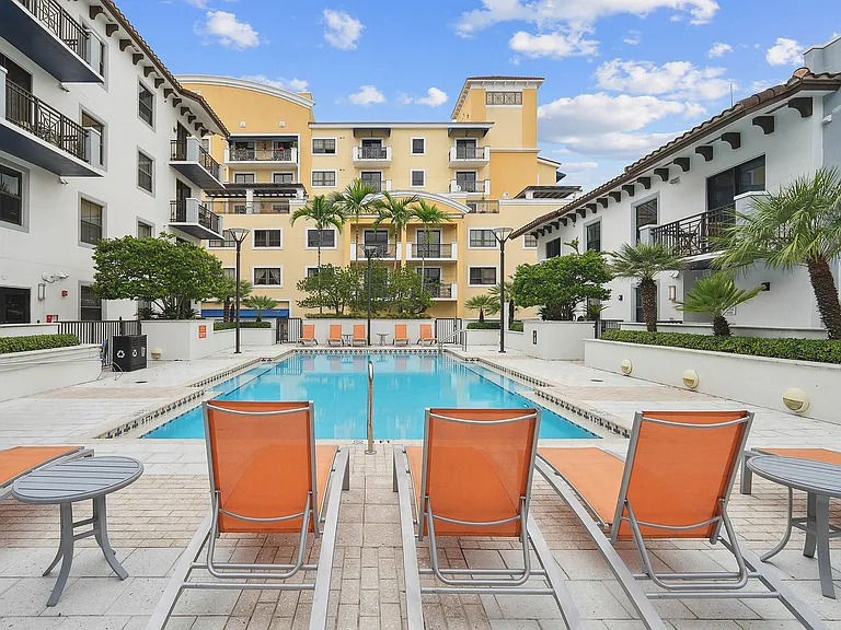 2 rooftop swimming pools