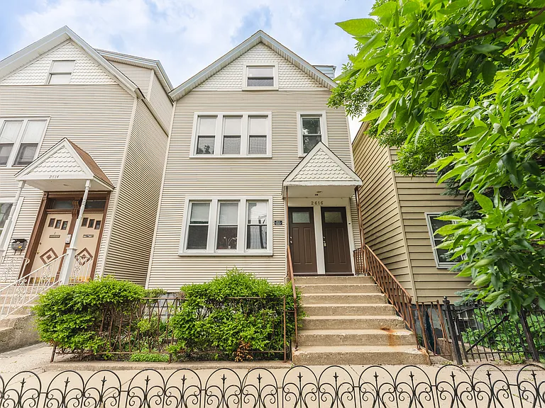 2614 N Marshfield Ave #2 — Photo 4